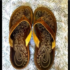 Olukai sandals